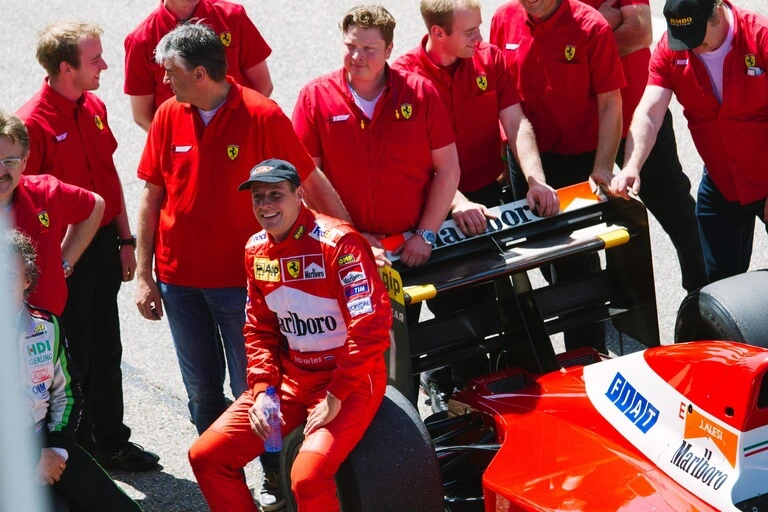 taking landscape photos of formula one races