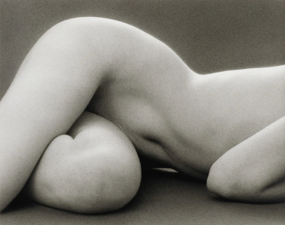 nude photography - Ruth Bernhard